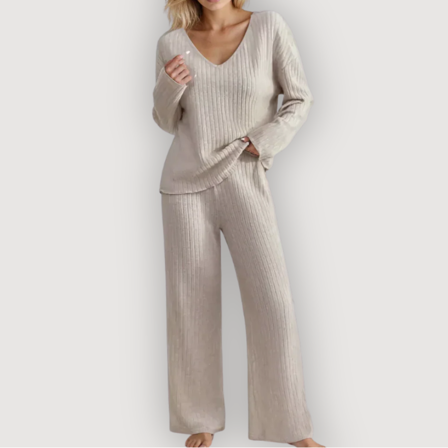 BRONTE – RELAXED KNIT SET